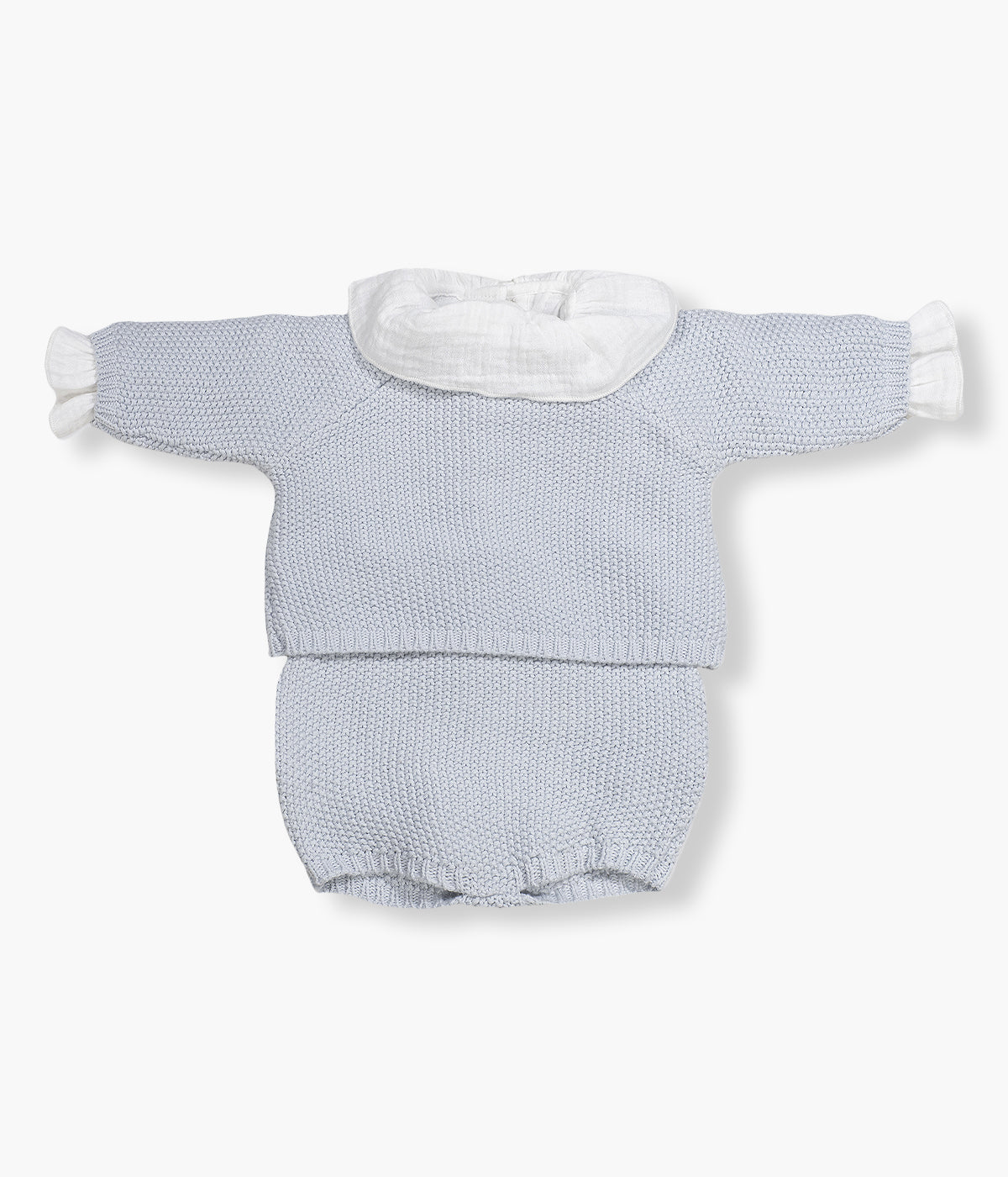 Conjunto de 3 peças em algodão da Pasito a Pasito composto por body em tecido musselina branco com gola folho, camisola e tapa fraldas em malha tricot azul para bebé menino e recém-nascido.