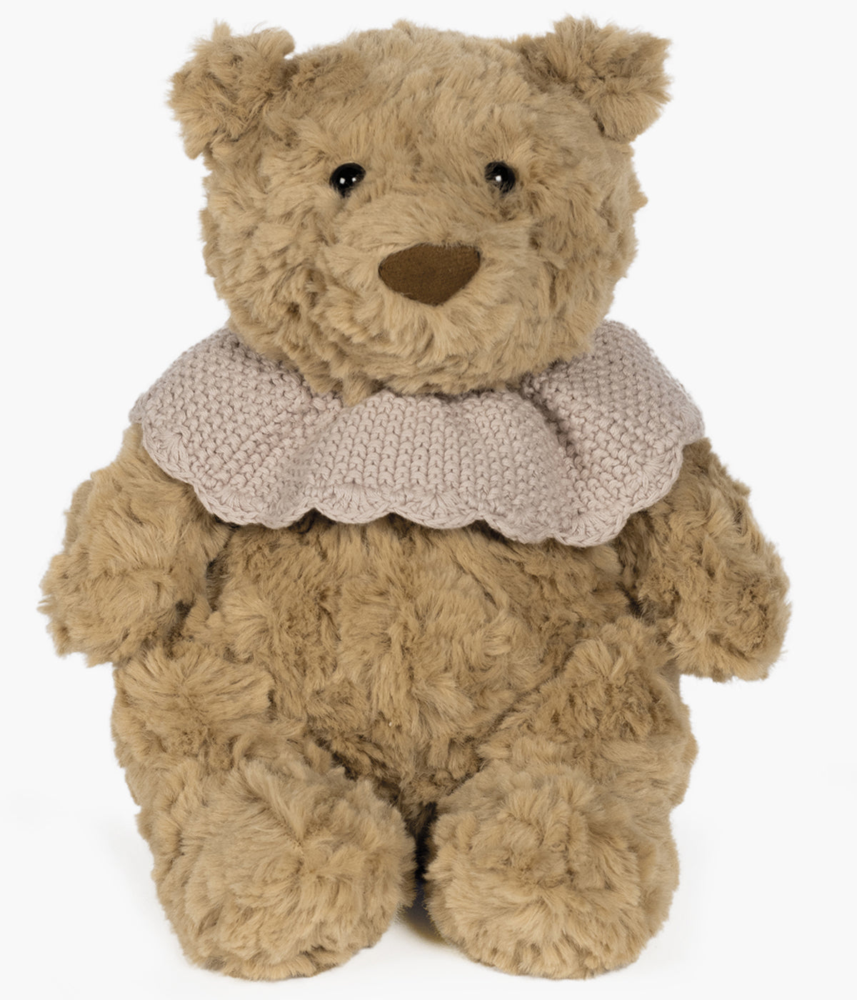 Urso de peluche castanho da Pasito a Pasito para Bebé menina. Delicado urso com textura aveludada ideal para o contacto com a pele sensível da bebé. O detalhe da gola em tricot, numa tonalidade delicada de rosa velho, confere um toque clássico e amoroso ao seu visual, tornando-o ainda mais especial.
