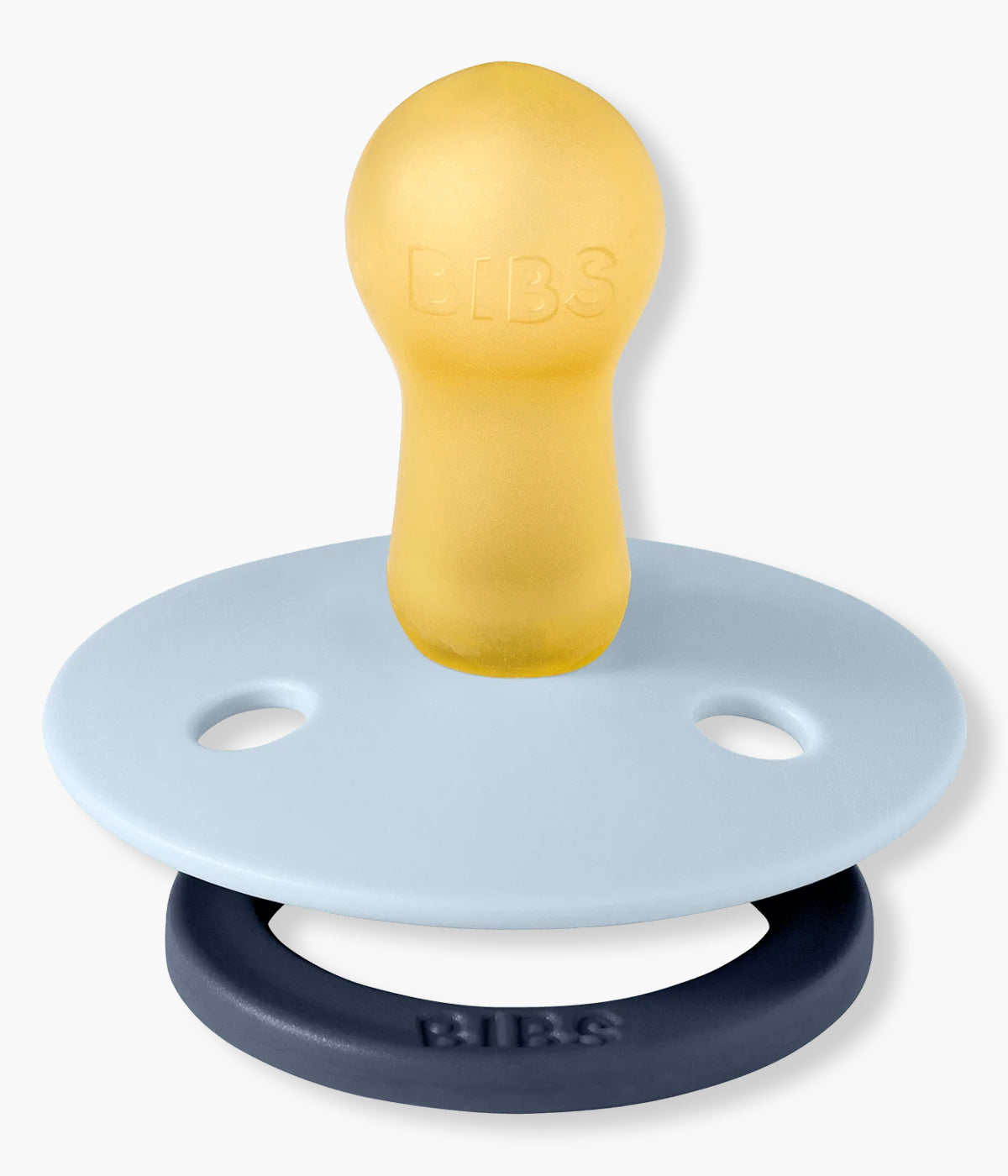 Pack de 2 chupetas Studio Colour Fusion Baby Blue Petrol Mix com tetina redonda em borracha 100% natural. Conjunto composto por 1 chupeta azul-bebé (baby blue) e 1 chupeta azul-petróleo (petrol), ambas decoradas com riscas.