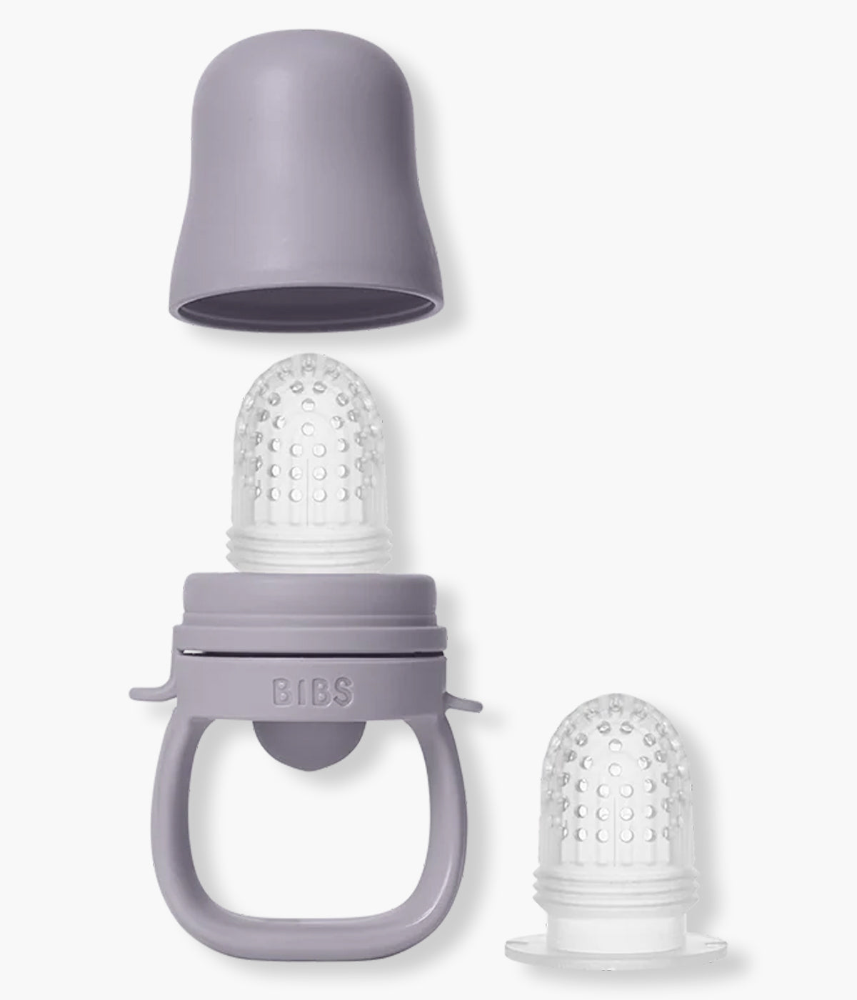 O Alimentador em Silicone da Bibs é a solução perfeita para introduzir novos sabores na fase de diversificação alimentar. Este alimentador é de cor lilás (fossil grey) e oferece uma experiência segura, higiénica e confortável para o bebé graças à tetina em silicone macio que permite provar frutas, legumes ou até cubos de leite materno congelado.
