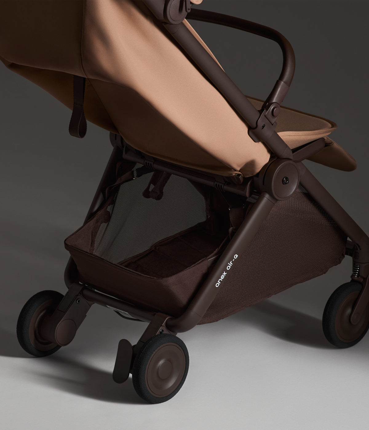 Carrinho de Passeio Anex Air-Q Karamell
